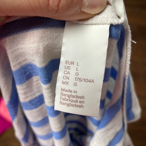 ♡H&M tank top - Picture 2 of 2